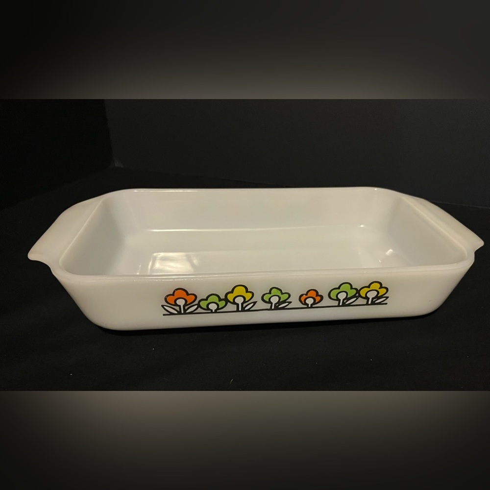Anchor Hocking Fire King 1 1/2 qt. casserole #432 Summerfield Flowers